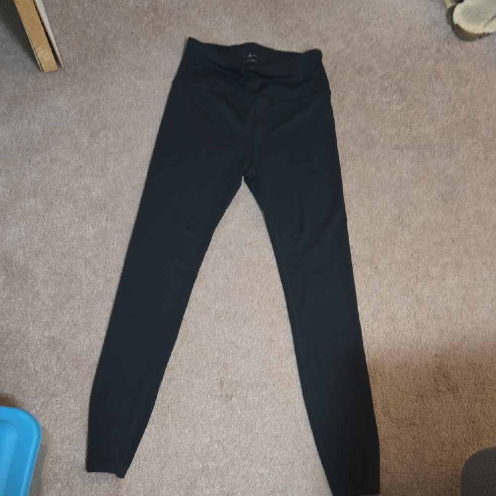 Lou & Grey Charcoal Leggings